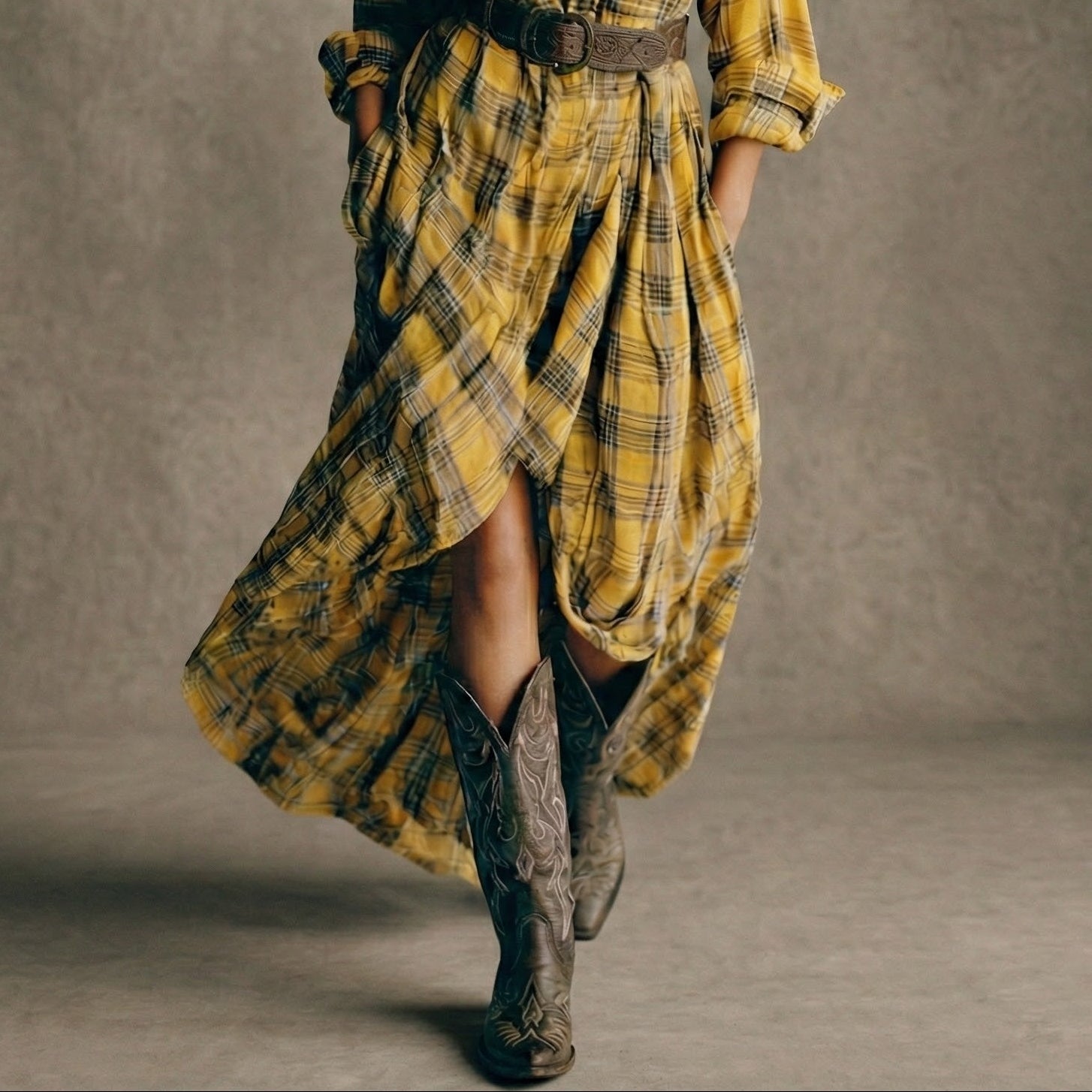 Abril | Koszulowa sukienka w kratę z paskiem