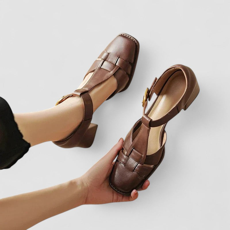 Scarlett – Ortopedyczne T-Strap Blokhakken